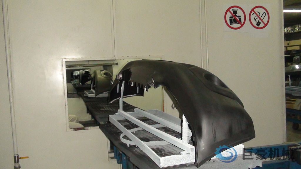 汽车外饰涂装生产线 汽车外壳喷涂无尘喷漆线(图1) 汽车外饰涂装生产线 汽车外壳喷涂无尘喷漆线(图1)